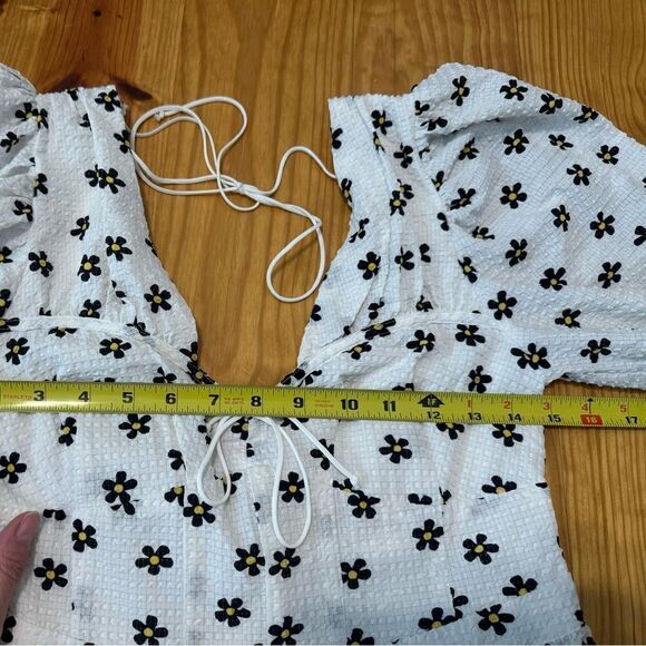 For Love & Lemons Connie Mini Dress in Ivory Daisy Seersucker Women’s SIZE SM - Picture 8 of 12